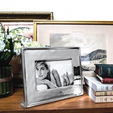 6930 FRAME Jason (5x7)