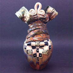 LES 016 Small Figure Vase K